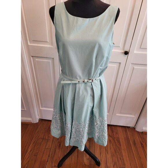 Mint Green Fit and Flare Mini Dress Embroidery sz 10 Cottage Fairy Rockabilly - Picture 1 of 7